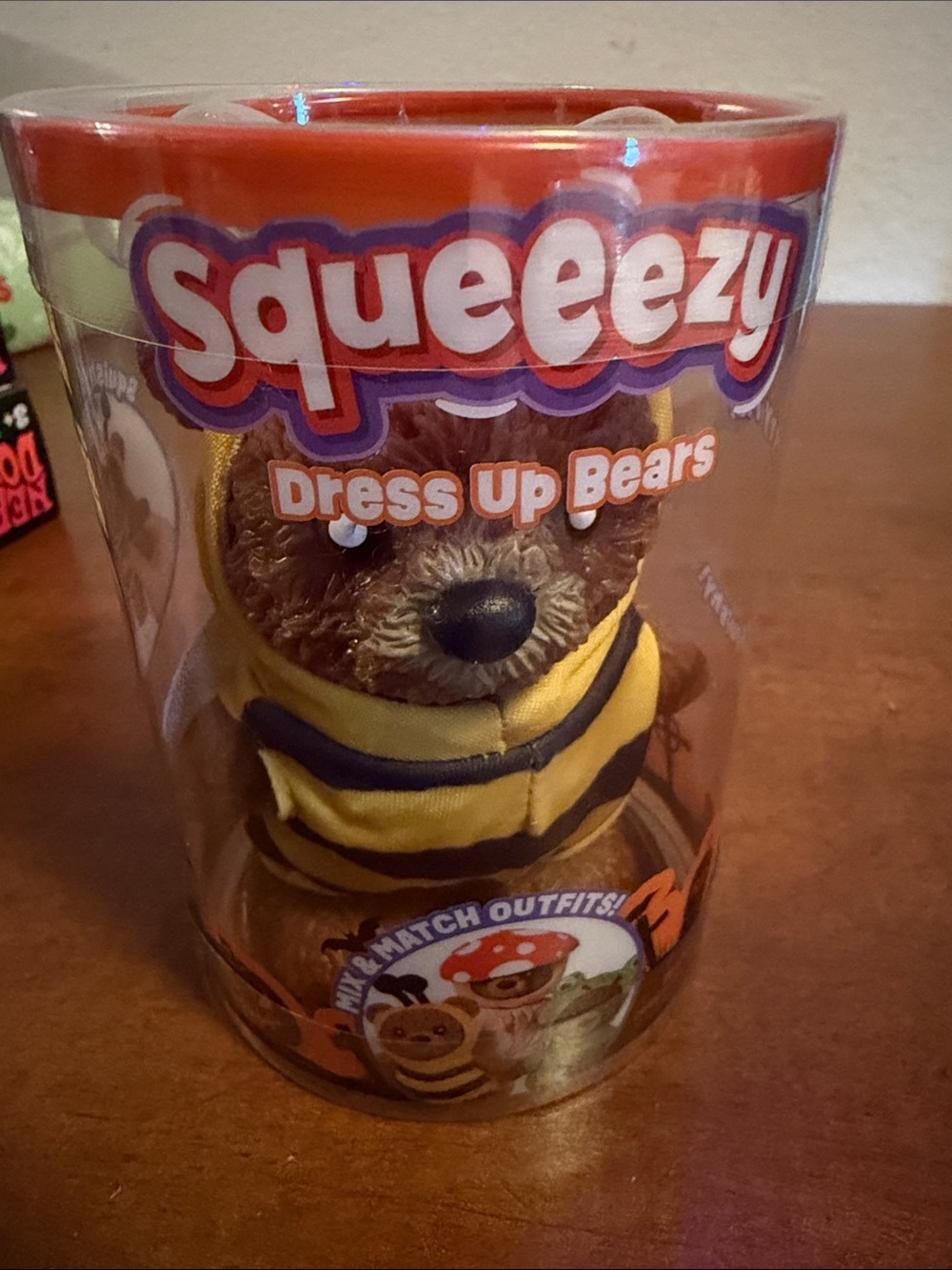 Squeeezy Dress Up Bears bee